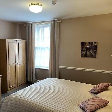 Royal Oak Hotel, ガースタング エクステリア 写真