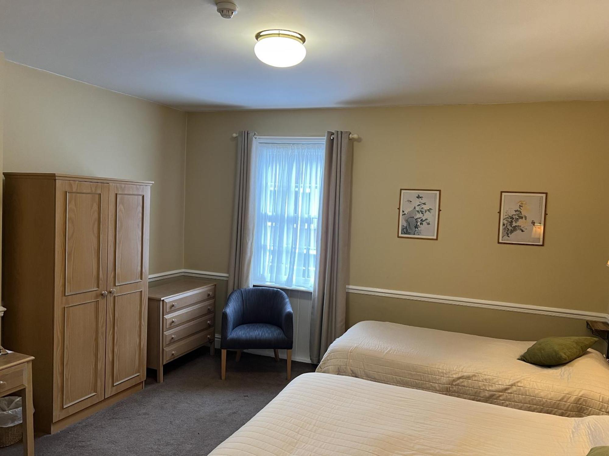 Royal Oak Hotel, ガースタング エクステリア 写真
