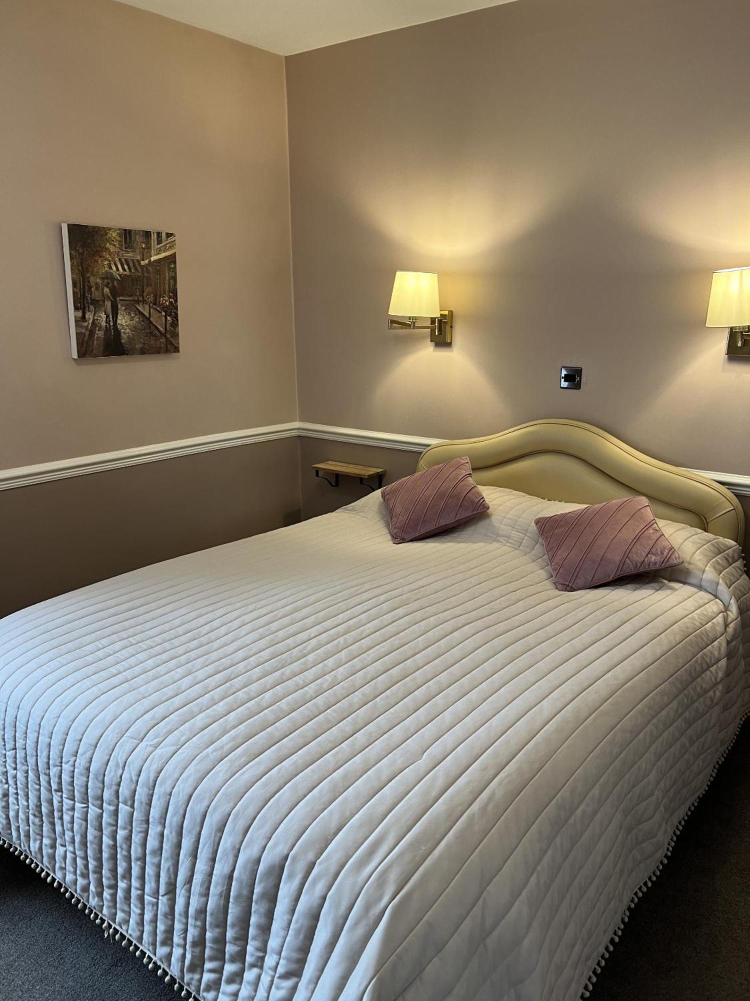 Royal Oak Hotel, ガースタング エクステリア 写真