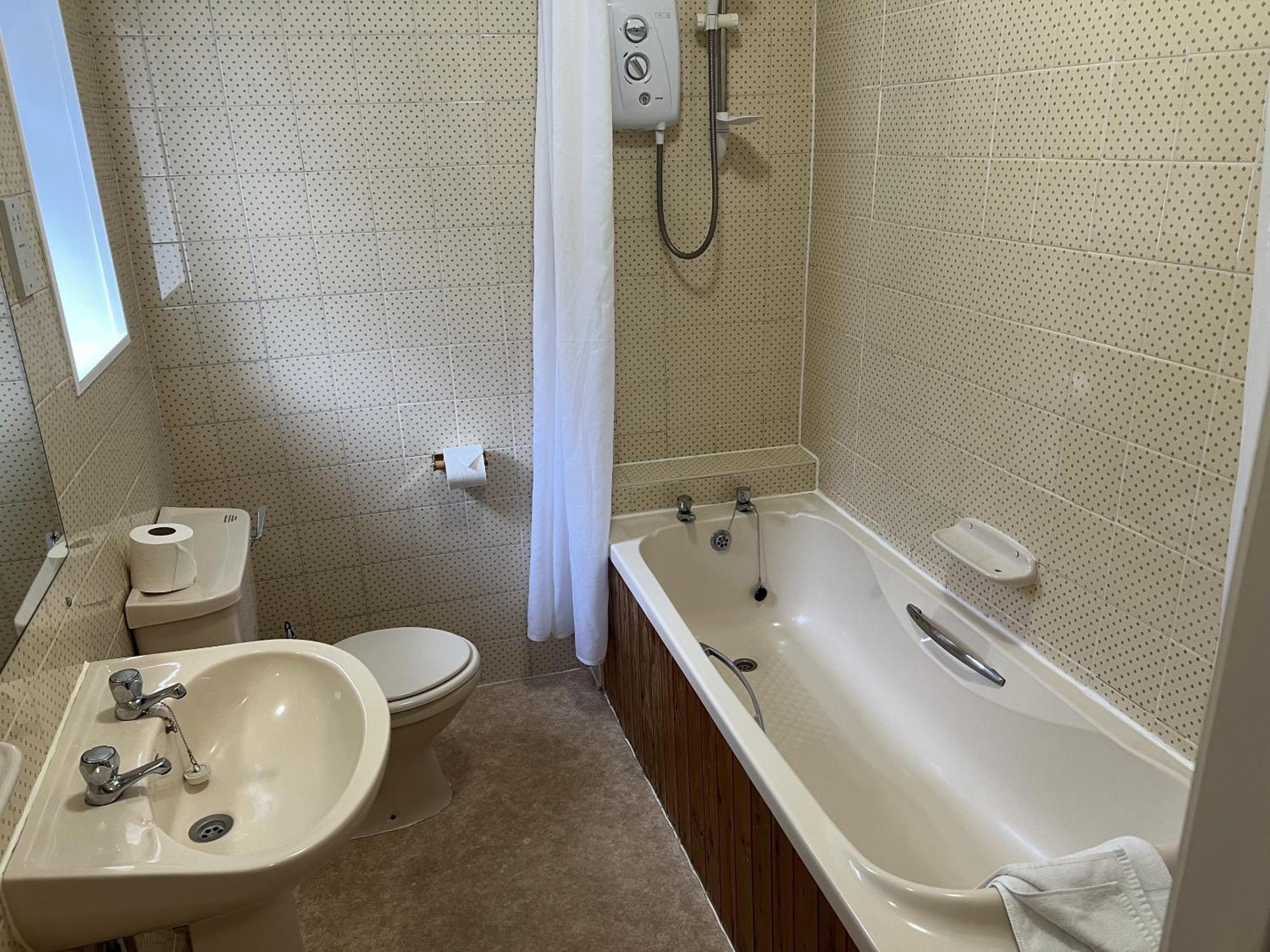 Royal Oak Hotel, ガースタング エクステリア 写真