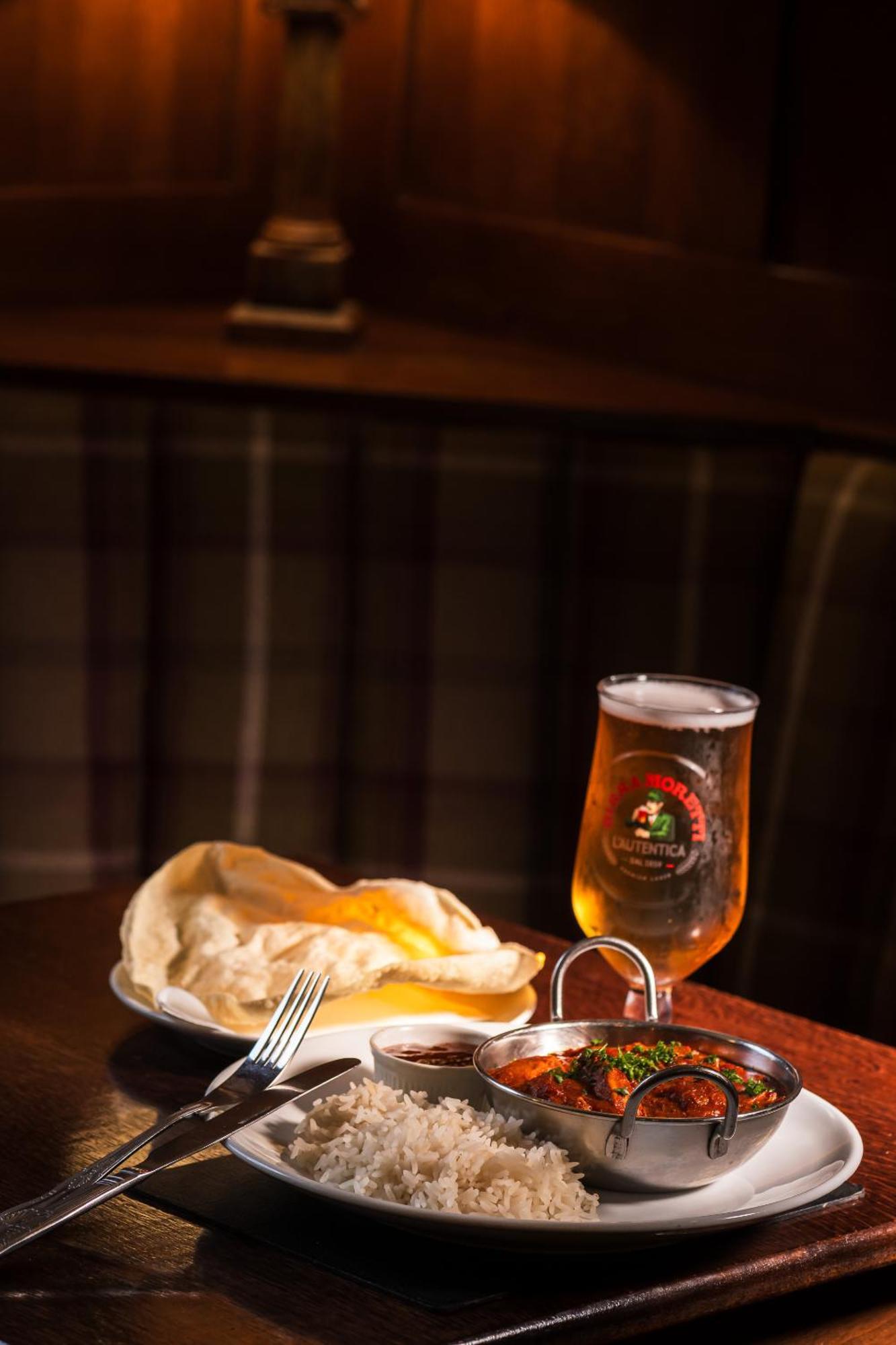Royal Oak Hotel, ガースタング エクステリア 写真
