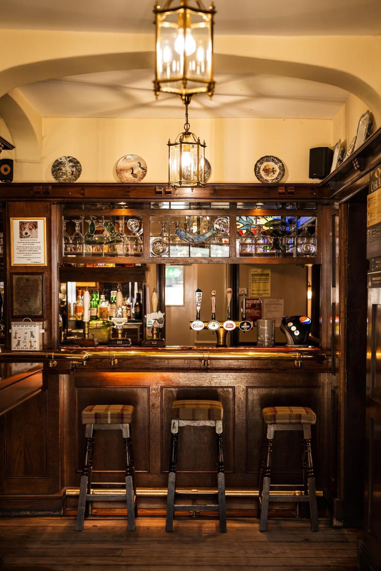 Royal Oak Hotel, ガースタング エクステリア 写真